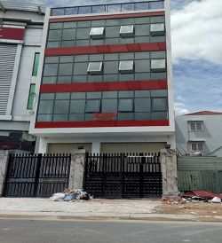 cho thue nha mat tien duong luong dinh cua  phuong an phuquan 2  560m2  1ham1tr3laudt ben trong tronglam vpct gia 115 trieu  