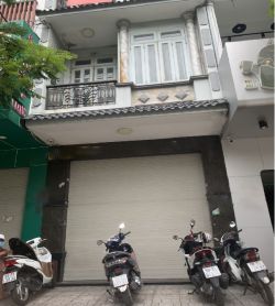 cho thue nha nguyen can  duong bau cat  dien tich 8x20m 4 lau  gia 120tr thang