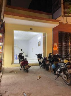 cho thue nha mat tien duong bui dinh tuy dien tich 4mx23m 1 lung gia 33tr th