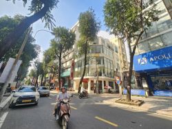 cho thu   to  a nha   go  c 2 m    t ti    n 60 62 pha  m ngo  c tha  ch qu    n 3 10x15 5 t    ng