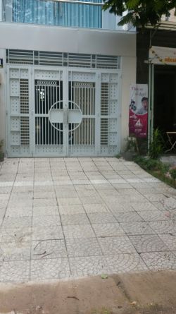 ban nha mat tien duong truc 45x15m nha moi sieu dep