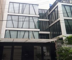 cho thue nha mat tien truong dinh 10 x 17m 1 tret 1 ham 3 lau gia 160tr