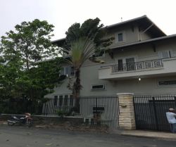 cho thue nha biet thu khu compound duong nguyen van huong dt  500m2 dat 1 tret 2 lau