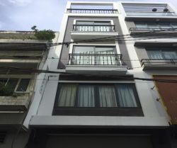 ban nha hem xe hoi 8m huynh van banh 3 4x12m 4 lau gia 10 6 ty