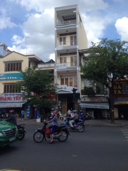 cho thue nha mat tien duong dinh tien hoang phuong 1 quan binh thanh gia 35 trieu thang