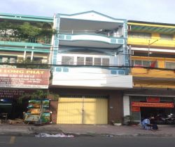 cho thue nha le quang dinh 4x17m 3 tang gia 35 trieu