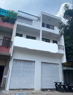 cho thue nha nguyen can duong nguyen dinh chieu quan 3 ngang 8x17m 180 trieu