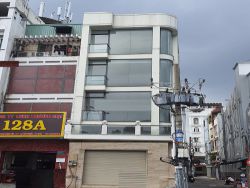 cho thue nha mat tien duong phan dang luu 1t 3l co thang may gia 7 000 usd thang