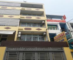 cho thue nha mat tien duong dang van ngu quan phu nhuan dien tich 5x24m 4 lau san thuong 180m2  gia  4000 usd