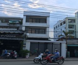 cho thue nha duong nguyen xi 5 x 32 m tret lung 2 lau 70 trieu thang