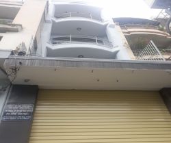 cho thue nha mat tien duong phan dang luu 4x20 m2 3 lau 60 trieu