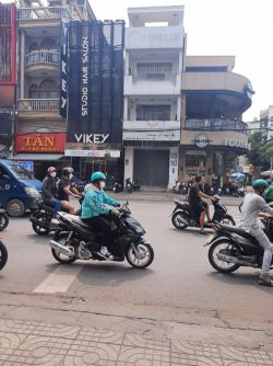 cho thue nha mat tien d2 45x20 1 tret 3 lau 90tr th 