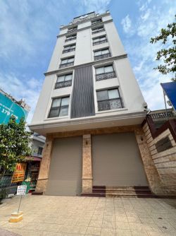 cho thue nha mat tien duong bach dang 9x18m 1 ham 3 lau 155tr th