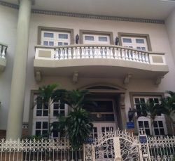 cho thue nha biet thu duong ho van hue quan phu nhuan 