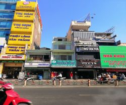 cho thue nha mat tien duong phan dang luu 4x18 m2 4 lau  58 trieu