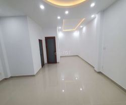 cho thue nha quan binh thanh hxh duong nguyen huu canh 55x10m tret   2 lau  gia  25 trieu