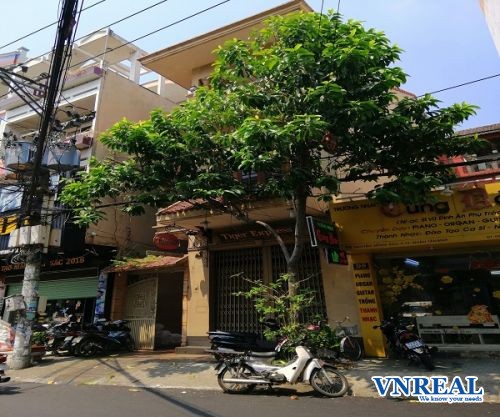 cho thue nha mat tien duong nguyen hong dao 7x19 m2 2 lau 65 trieu