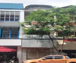 cho thue nha mat tien duong bau catquan tan binhdt 4x18tret 2lau  gia 40 trieu