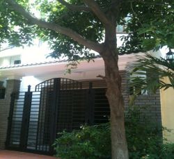 cho thue nha mat tien duong hoang hoa tham phuong 13 quan tan binh  gia 30 trieu thang 