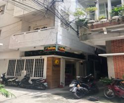 ban nha quan 1 hem lon duong cmt8 p  pham ngu lao q1  dt  4m x 14m 1t 3l   gia chi  15 ty