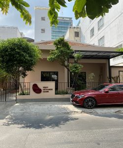 cho thue nha mat tien quan 3 duong ho xuan huong phuong 6 quan 3 gia 9 000 usd