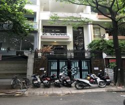 ban nha mat tien vu huy tan 5x18m tret 3 lau gia 22 ty