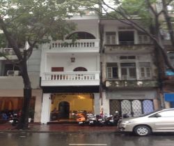 cho thue nha quan 1  nha cho thue mat tien duong truong dinh phuong ben thanh quan 1 4x22m   tret 3 lau  gia  7000usd  thang