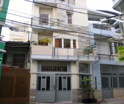 cho thue nha hem duong huynh van banh 4 2x14 m 2 lau 22 trieu