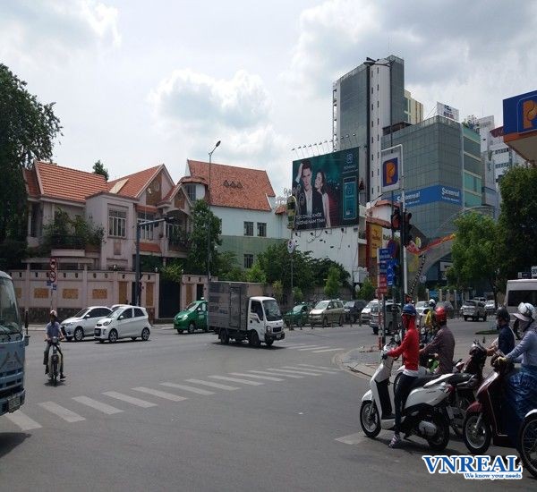cho thue dat mat tien nguyen van troi quan phu nhuan