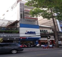 cho thue nha mat tien nguyen cong tru phuong nguyen thai binh quan 1