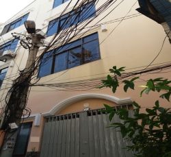 cho thue nha hem xe hoi nguyen thi minh khai quan 1