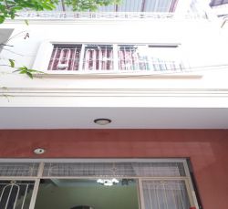 cho thue nha hem tran dinh xu quan 1