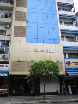 cho thue mat bang mat tien le loi 9x30m 5 tang gia 270 trieu  thang