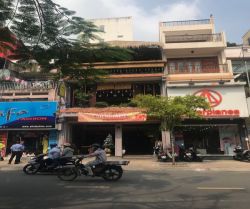 cho thue nha mat tien pham viet chanh 6x20m 3 lau gia 120 trieu
