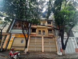 cho thue nha mat tien ngo be 7x13 1 tret 2 lau 34tr th 