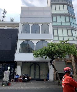 cho thue nha quan 3 mt duong nguyen dinh chieu dt 6x15m 1tr 3l gia 120 trieu th chua vat