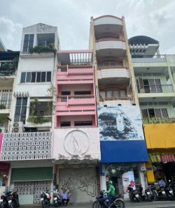 cho thue mat tien duong hai ba trung quan 1 ngang 3 5x11m gia 2700usd th 