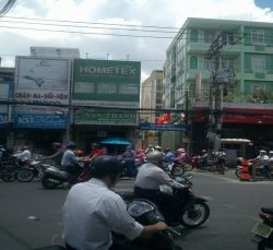 cho thue nha 3 mat tien duong le lai va truong chinh quan tan binh  gia 28tr th 