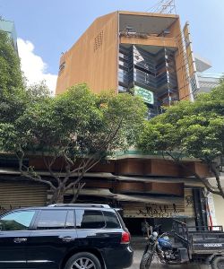 cho thue nha mat tien quan 1 duong le thi rieng phuong pham ngu lao quan 1 gia 7 000 usd