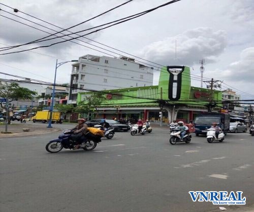 cho thue mat bang goc 2 mat tien duong dong den 15x25 m2 200 trieu