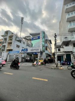 cho thue nha mat tien duong nguyen huu cau dien tich 8m x 25m 1 tret 3 lau  150tr th