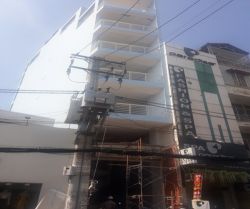 cho thue toa nha 500 m2 mat tien huynh van banh 8000 usd