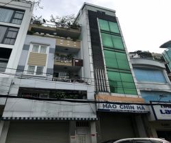 cho thue nha mat tien huynh van banh 4x17m 6 5 tang thang may gia 70 trieu