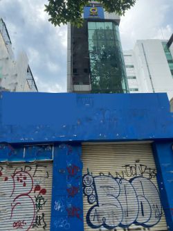 cho thue ncc duong nguyen thi minh khai quan 3 ngang 10x19m tret 4l gia 230tr th