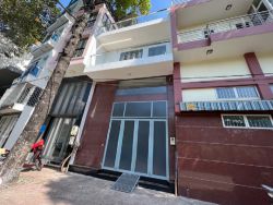 cho thue nha duong truong sa q binh thanh 4x5m 2 lau 30trieu th