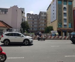 cho thue nha dien bien phu 20mx37m  t4l  gia 20 000 