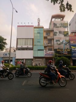 cho thue mat bang cong hoa dt 4 x 16m gia 27 trieu thang