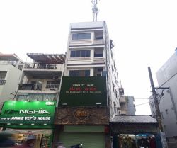 cho thue nha mat tien duong hai ba trung dien tich 4 2 x 7 1 tret 4 lau  gia thue 90tr