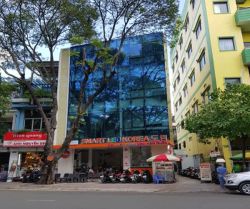 cho thue nha mat tien yersin quan 1