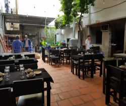 cho thue nha hem xe tai ky dong 230m2 quan 3